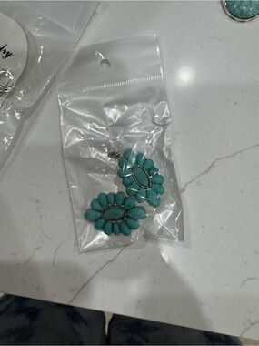 Turquoise Floral Drop Earrings - Women Jewelry
